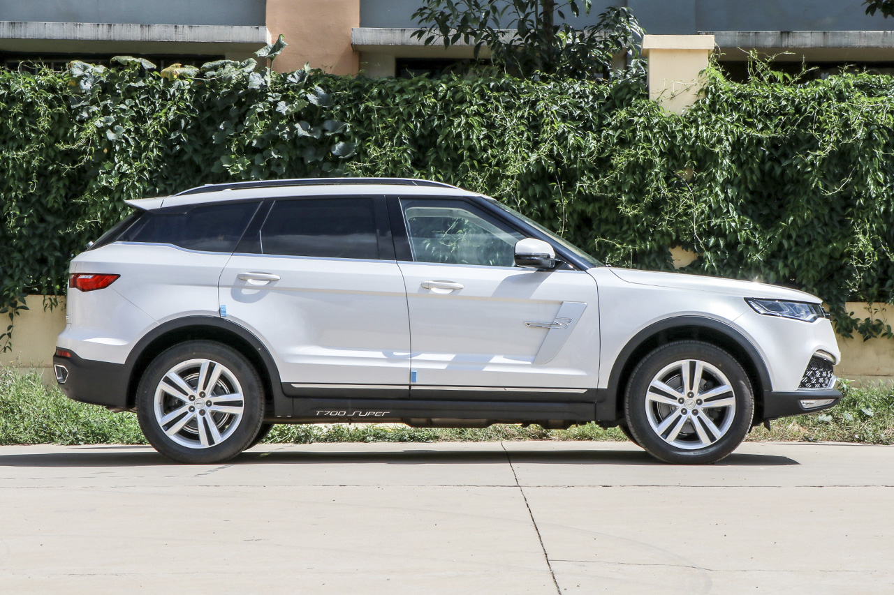 2017款众泰T700 1.8T手动尊享型