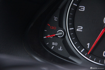 2017款奥迪Q5 2.0T自动40TFSI舒适型 