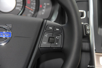 2017款 沃尔沃XC60 2.0T T5 智行版