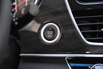 2017款宝骏560 1.5T DCT旗舰型7座