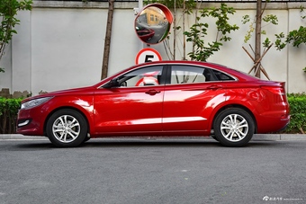 2018款奔腾B50 1.4T自动20周年纪念版