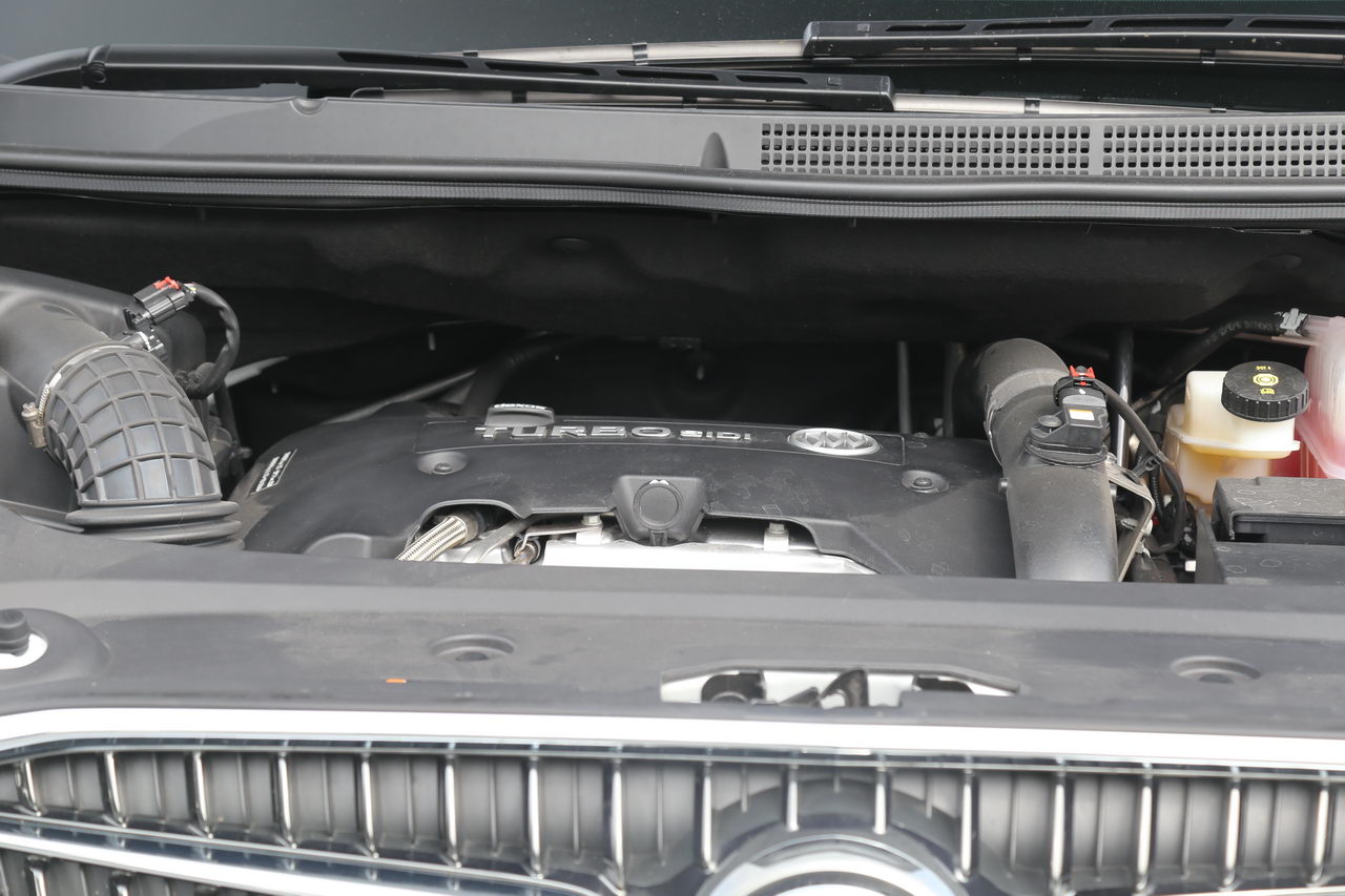 2017款GL8 2.0T自动旗舰版