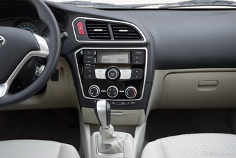 2017款V3菱悦1.5L手动基本型