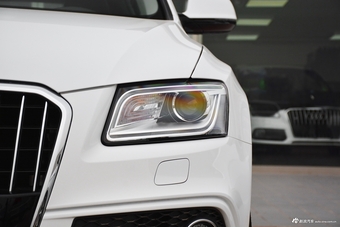 2017款奥迪Q5 Plus 2.0T自动40TFSI进取型