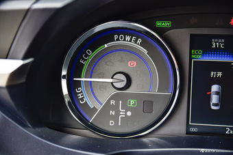 2016款雷凌双擎1.8L自动精英天窗版