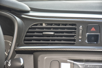 2016款科雷嘉2.0L自动两驱豪华版