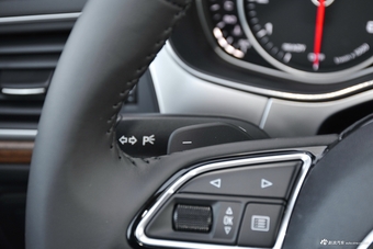 2018款奥迪A6L 30周年年型 45 TFSI quattro 豪华型