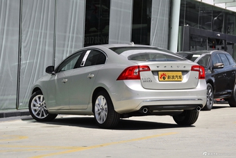 2018款沃尔沃S60L 2.0T自动T4智远版