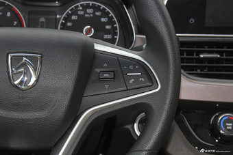 2017款宝骏310W 1.5L手动豪华型