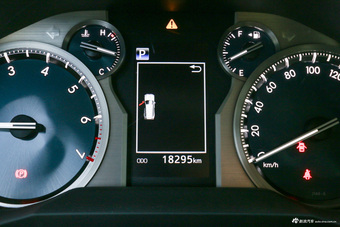 2018款普拉多3.5L自动TX-L后挂备胎