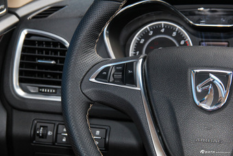 2017款宝骏560律动版1.5T手动尊享型