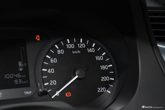 2017款纳瓦拉2.5L手动两驱旗舰版QR25