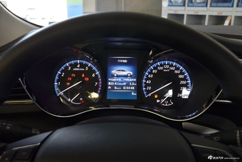 2018款启辰D60 1.6L手动智联精英版