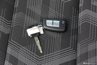 2017款劲客1.5L手动酷动版