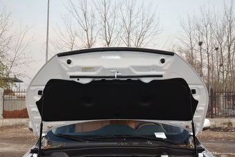 2016款东风MX5 2.0L自动旗舰型