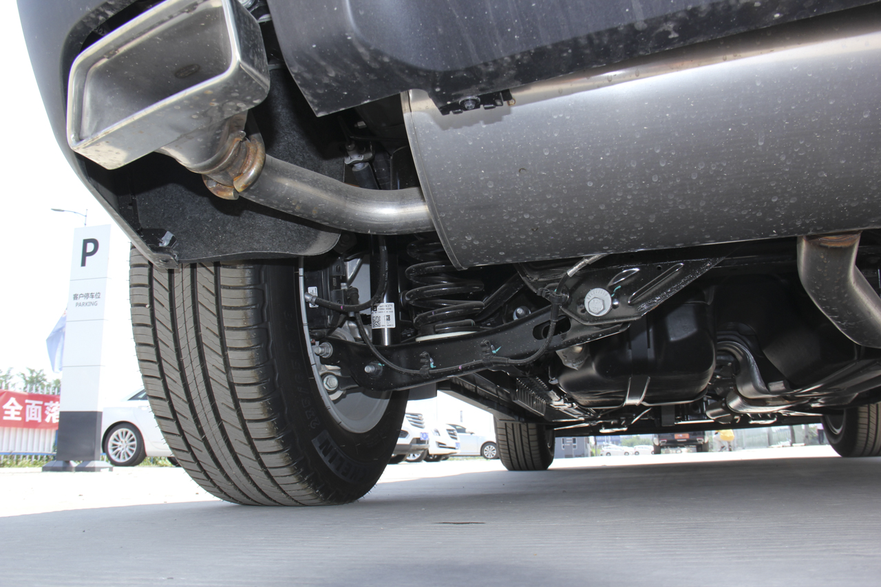 2018款XT5 2.0T自动25T技术型