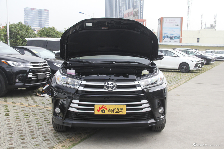 2018款汉兰达2.0T自动两驱精英版7座