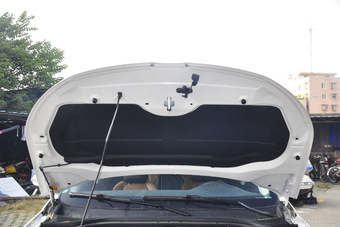 2016款驭胜S330 1.5T自动两驱时尚版