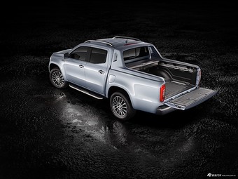 图集|奔驰X级新车型官图发布 搭载V6发动机