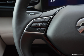 2018款蔚来ES8 创始版