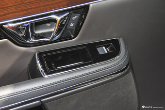 2015款捷豹XJL 3.0L自动SC两驱尊享商务版