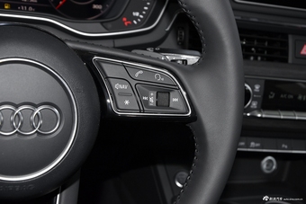 2017款奥迪A4L Plus 2.0T自动40TFSI风尚型