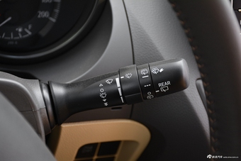 2017款丰田霸道4000 TX-L 7座中东版