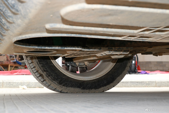 	2016款北汽幻速H3F 1.5L手动豪华型7座