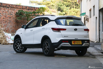 2016款东南DX3 1.5L手动豪华型