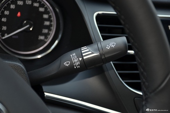 2016款君越改款2.0T自动精英型28T