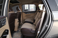 2017款宝骏730 1.8L iAMT豪华型7座