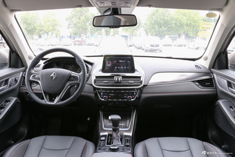 2018款宝沃BX6 2.0T自动28T 四驱GT至酷型