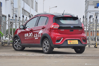 2017款吉利远景X1 1.3L自动玩家版