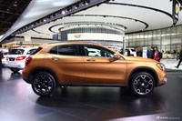 奔驰最便宜SUV发布新款 20多万大奔开回家