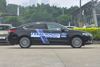 2017款蒙迪欧2.0L自动 HEV 智尊旗舰型