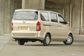 2016款五菱荣光V 1.5L手动标准型