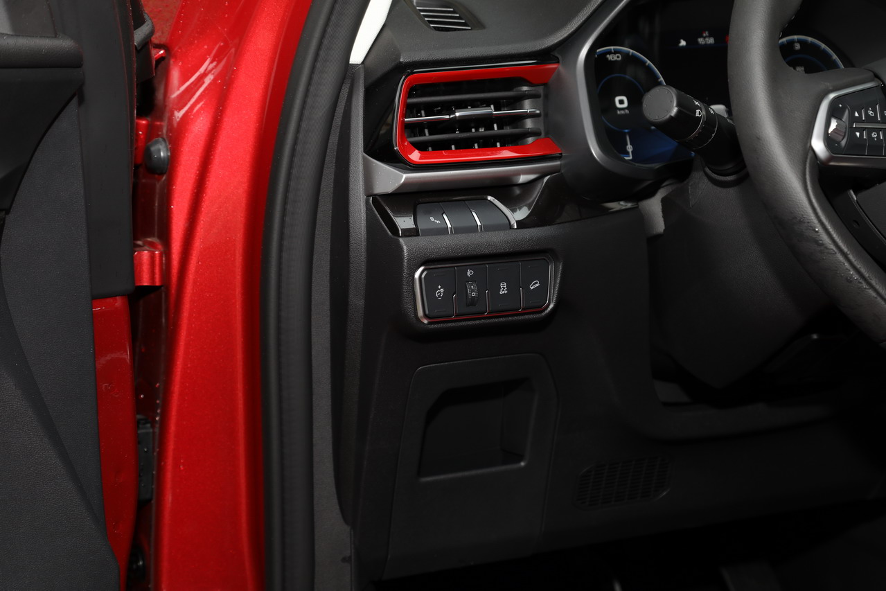 2018款哈弗F5 1.5T i潮版