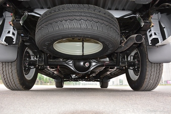 2018款铃拓2.5T手动四驱豪华款JE4D25Q5A