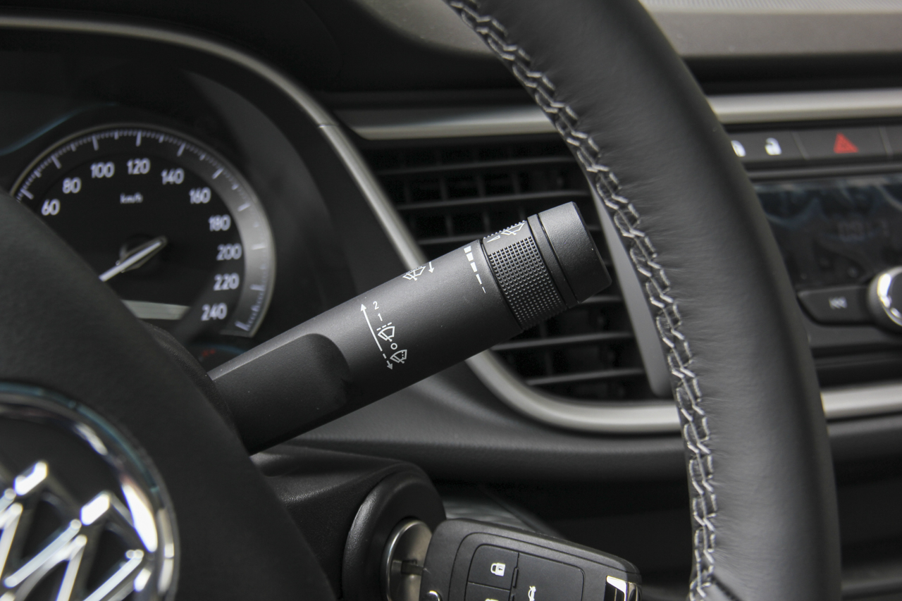 2018款英朗1.0T手动精英型15T