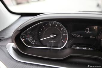 2018款标致2008 1.6L自动时尚版