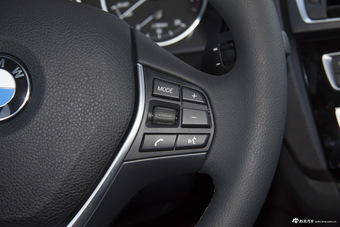 2016款宝马1系118i 1.5T自动领先型