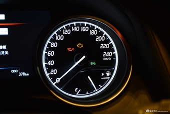 2018款凯美瑞2.5L 基本型