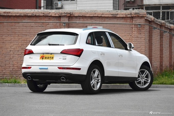 2017款奥迪Q5 2.0T自动40TFSI技术型