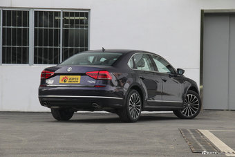 2017款帕萨特1.8T自动御尊版330TSI DSG