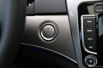 2017款哈弗H8 2.0T自动汽油四驱尊享型