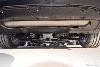 2018款宝马7系730Li 2.0T自动尊享型卓越套装