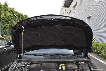 2017款奔驰CLA级改款 2.0T自动220 4MATIC