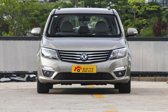 2016款风行S500 1.6L自动豪华型 闪耀金