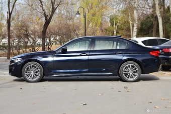 2019款宝马5系2.0T自动525Li领先型M运动套装