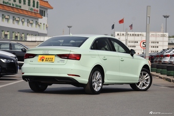 2018款奥迪A3 30周年型1.4T自动Sportback 35TFSI进取型